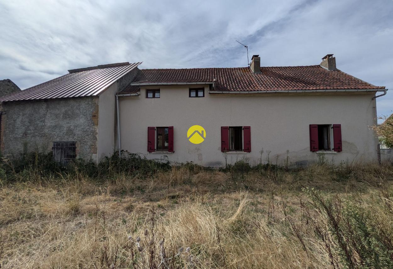 Maison 5 pièces 99 m² · à St Angel · 99 m² · 77 000 €