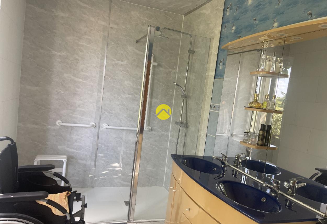 Maison 3 pièces 89 m² · à Blet · 89 m² · 110 000 €