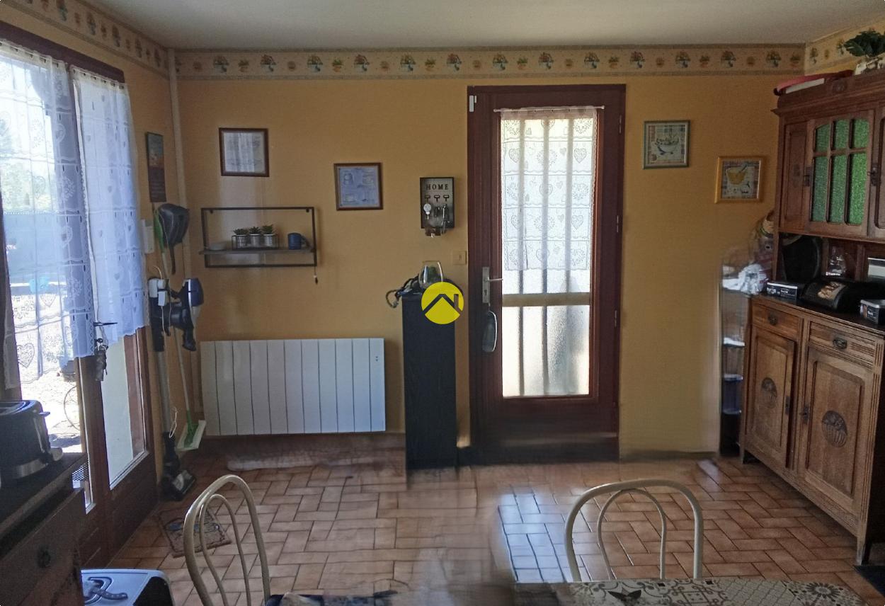 Maison 3 pièces 79 m² à Ainay-le-Château, photo 9
