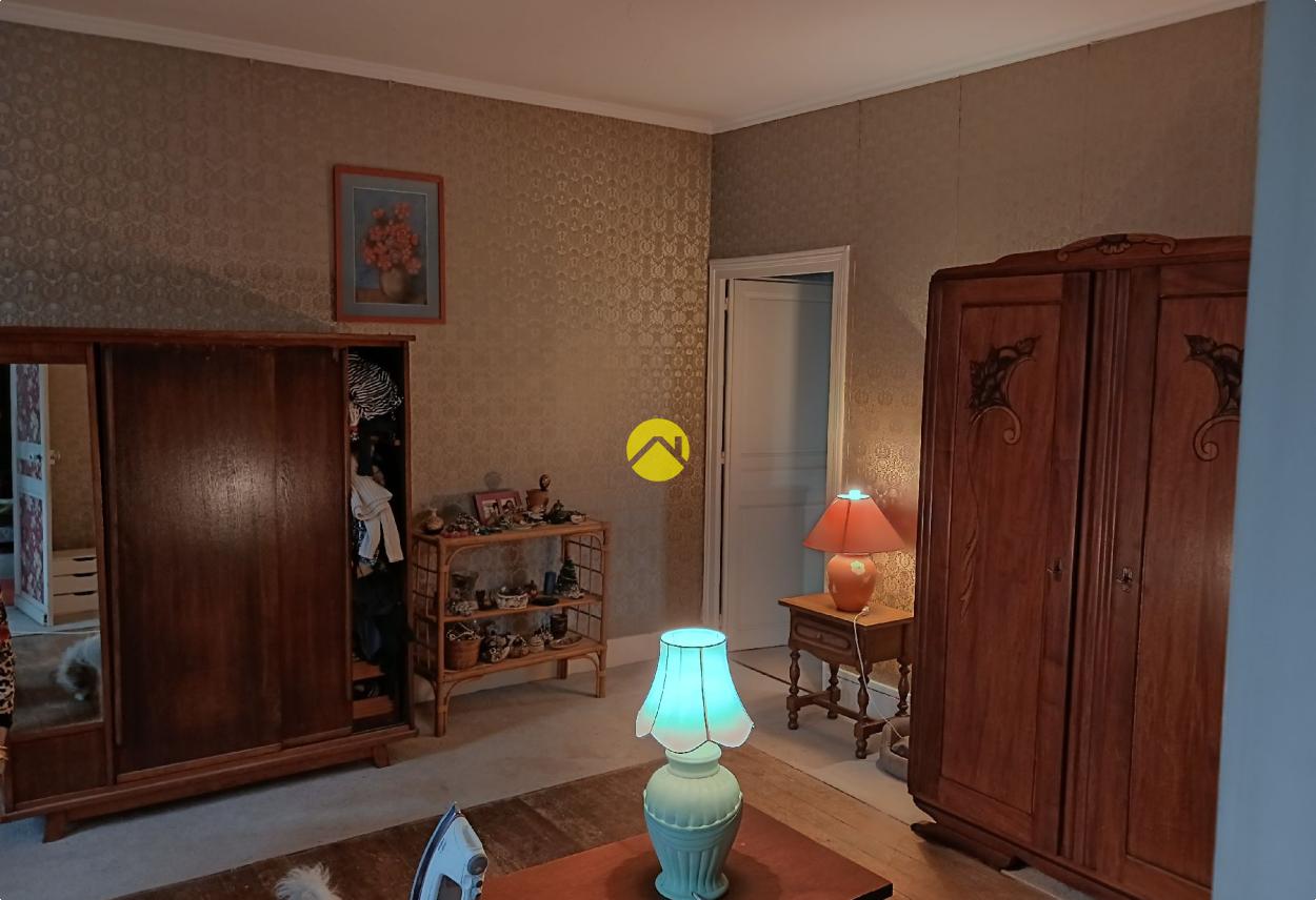 Maison 5 pièces 202 m² à Lurcy-Lévis, photo 4