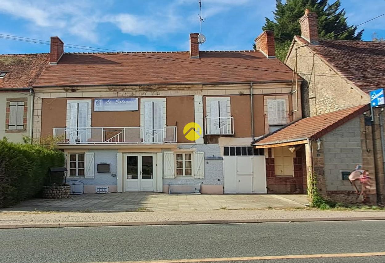 Maison 5 pièces 200 m² · à Ygrande · 200 m² · 85 000 €