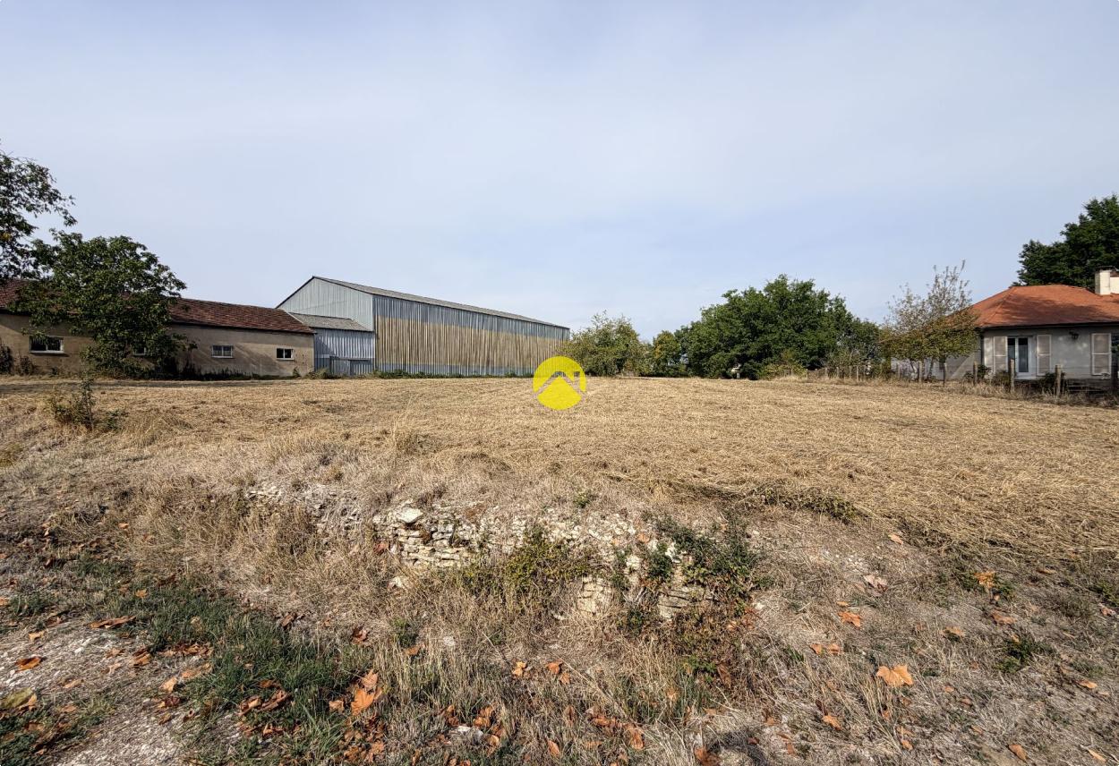 Terrain 4190 m² · à Châteauneuf-sur-Cher · 26 000 €