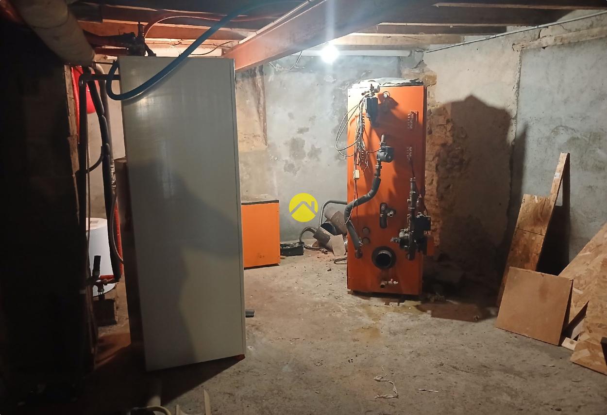 Maison 8 pièces 128 m² à Lurcy-Lévis, photo 17
