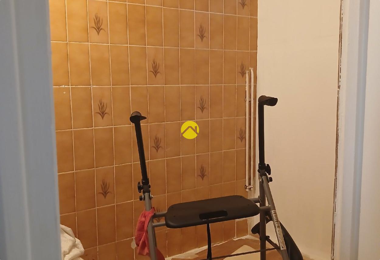 Maison 8 pièces 128 m² à Lurcy-Lévis, photo 12