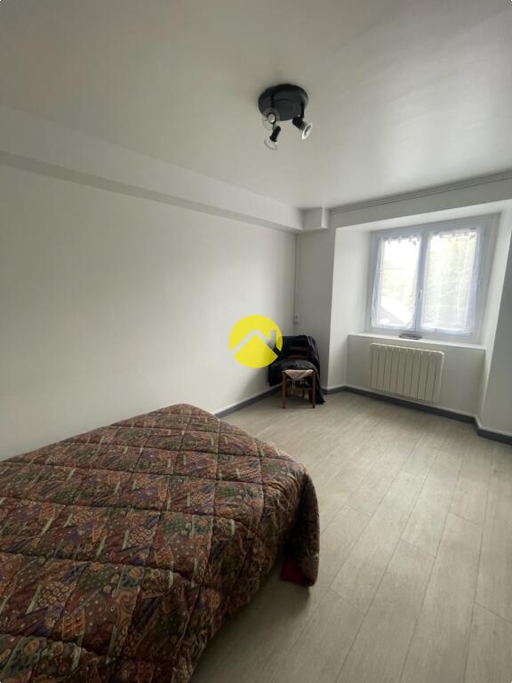 Appartement 2 pièces 34 m² à Pierrefort, photo 3