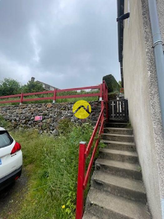 TERRAIN à Pierrefort, photo 3