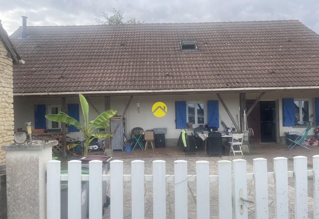 Maison 5 pièces 131 m² · à Blet · 131 m² · 141 700 €