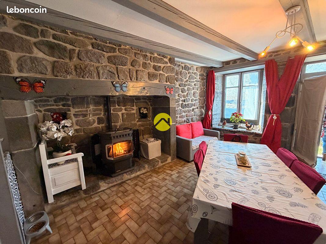 Maison 9 pièces 168 m² à Pierrefort, photo 3