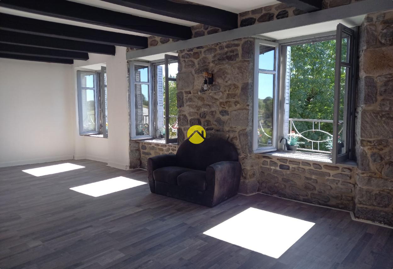 Maison 9 pièces 168 m² à Pierrefort, photo 7
