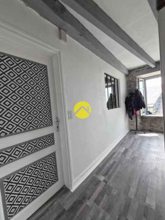 Maison 9 pièces 168 m² à Pierrefort, photo 14