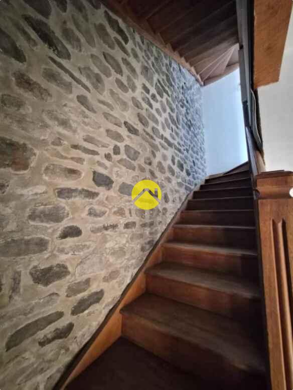 Maison 9 pièces 168 m² à Pierrefort, photo 11