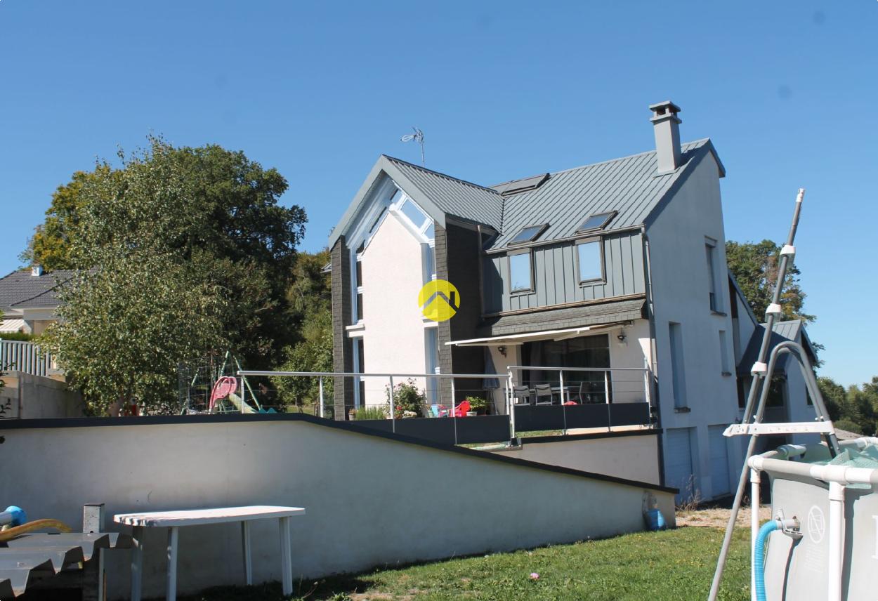 Maison 7 pièces 210 m² à Lafeuillade en Vézie, photo 2