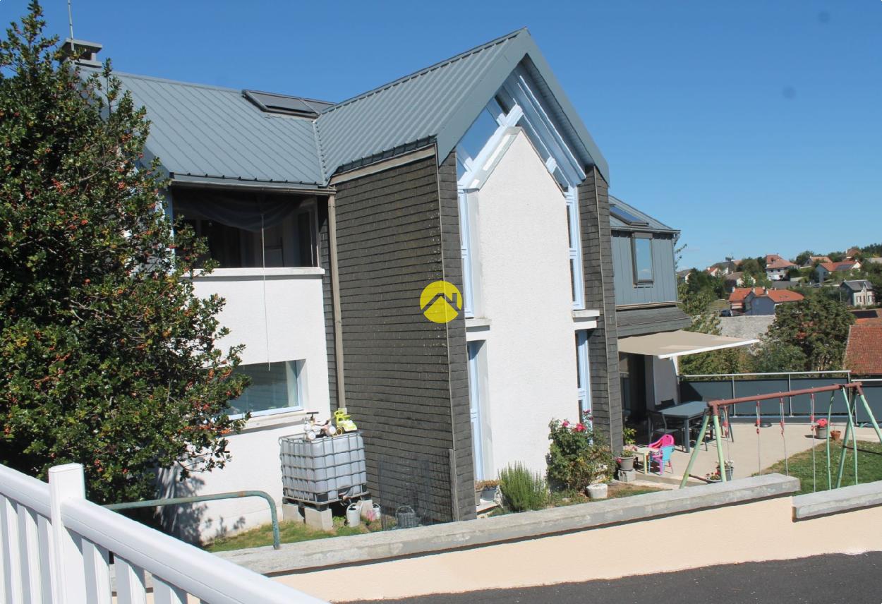 Maison 7 pièces 210 m² à Lafeuillade en Vézie, photo 3