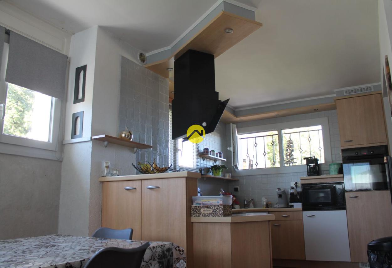 Maison 7 pièces 210 m² à Lafeuillade en Vézie, photo 6