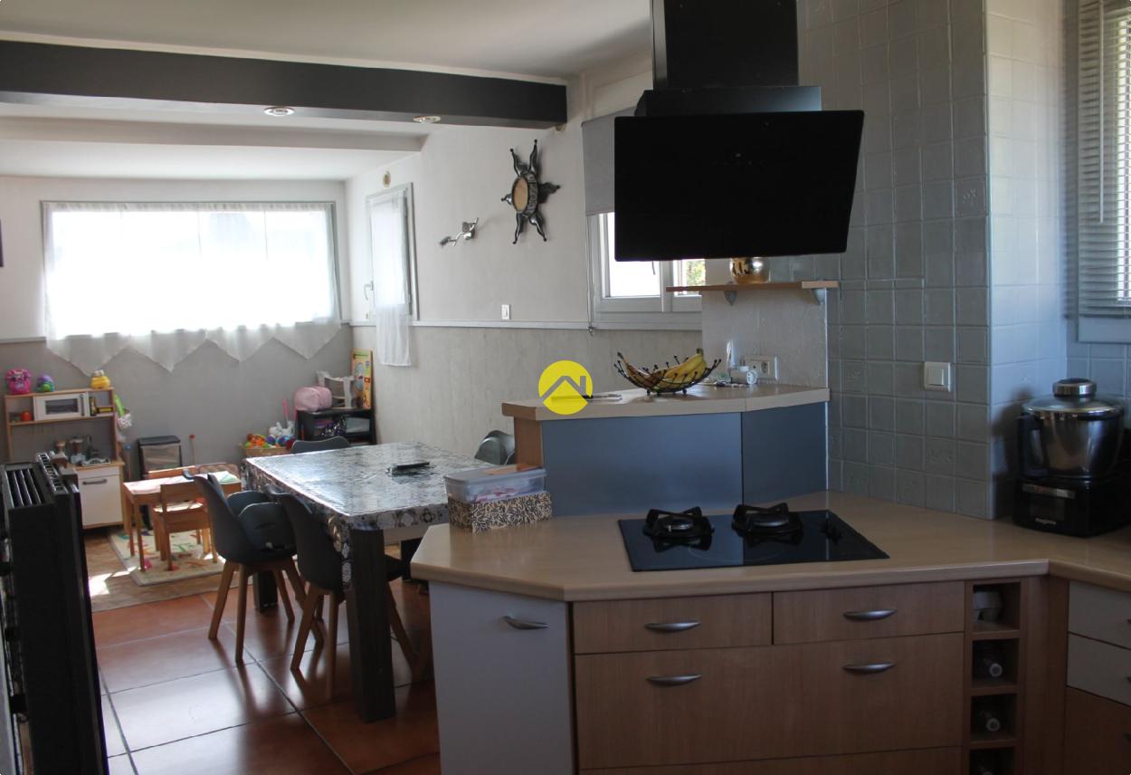 Maison 7 pièces 210 m² à Lafeuillade en Vézie, photo 7