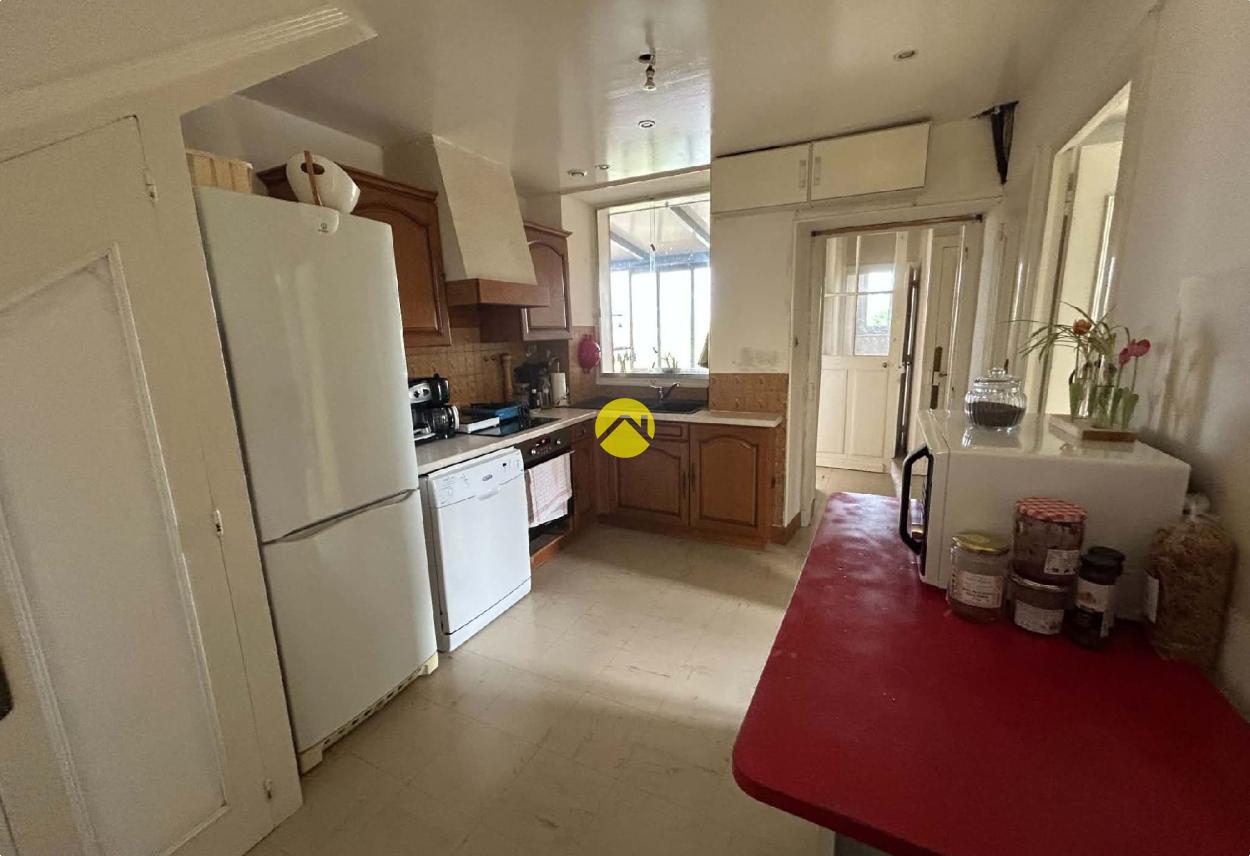 Maison 8 pièces 144 m² à Bourbon-l'Archambault, photo 9