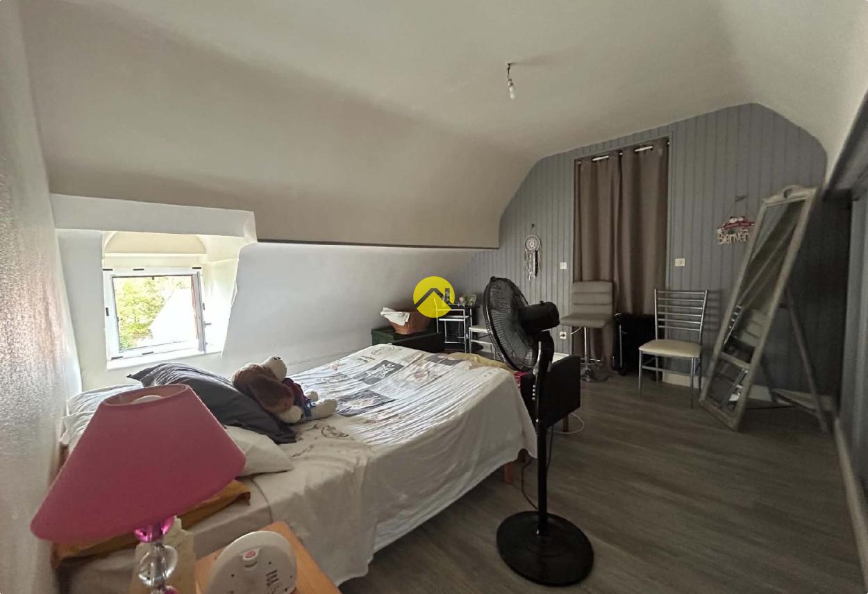 Maison 8 pièces 144 m² à Bourbon-l'Archambault, photo 3