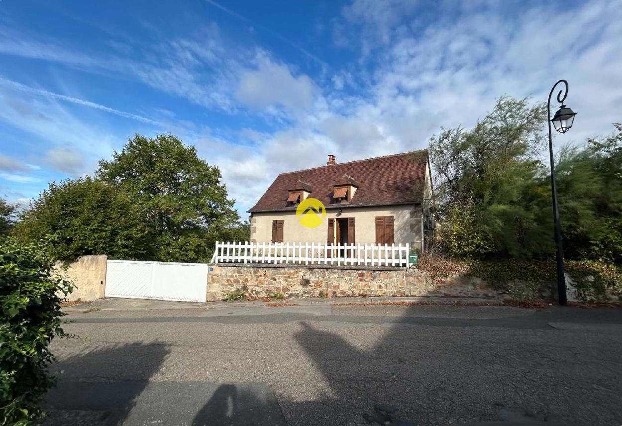 Maison 8 pièces 144 m² · à Bourbon-l'Archambault · 144 m² · 120 000 €
