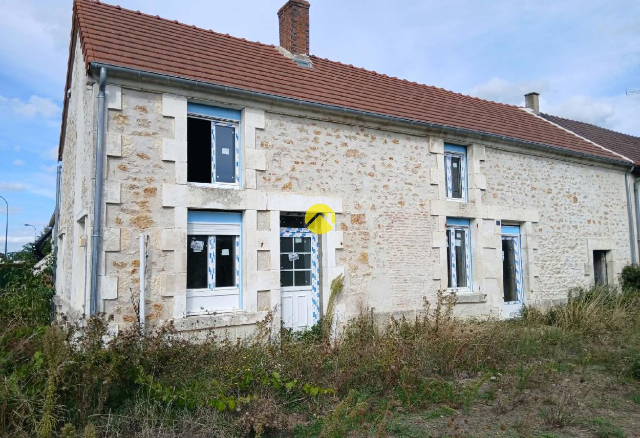 Maison 10 pièces 144 m² · à Beffes · 144 m² · 52 500 €