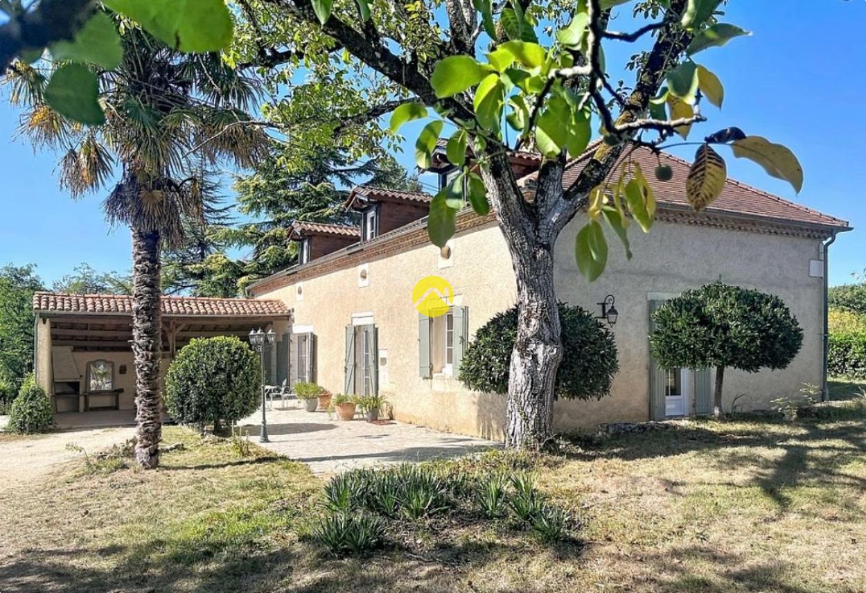 Maison 8 pièces 297 m² · à Veyrines-de-Vergt · 297 m² · 658 350 €
