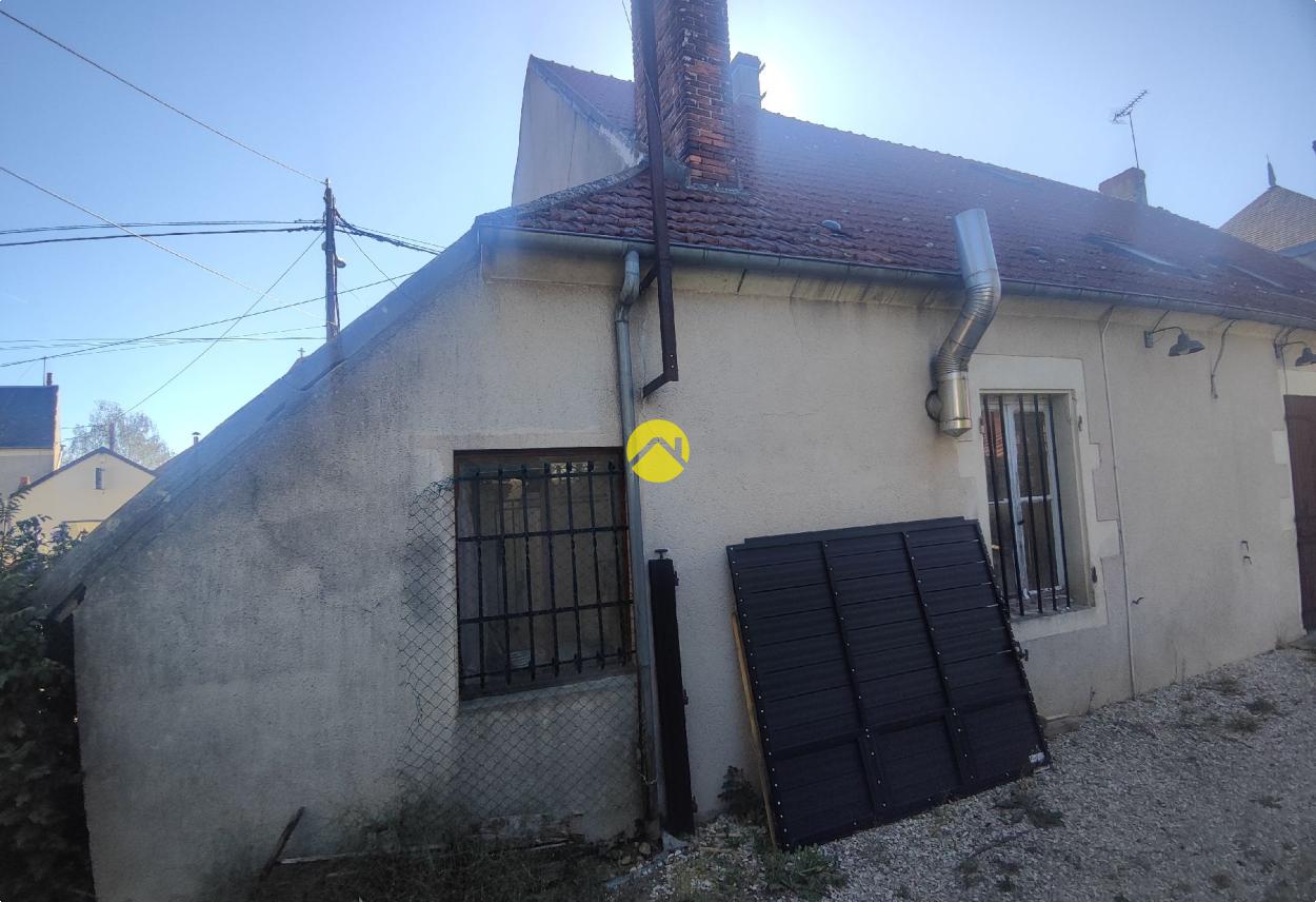 Immeuble 8 pièces 90 m² à Cours-les-Barres, photo 11