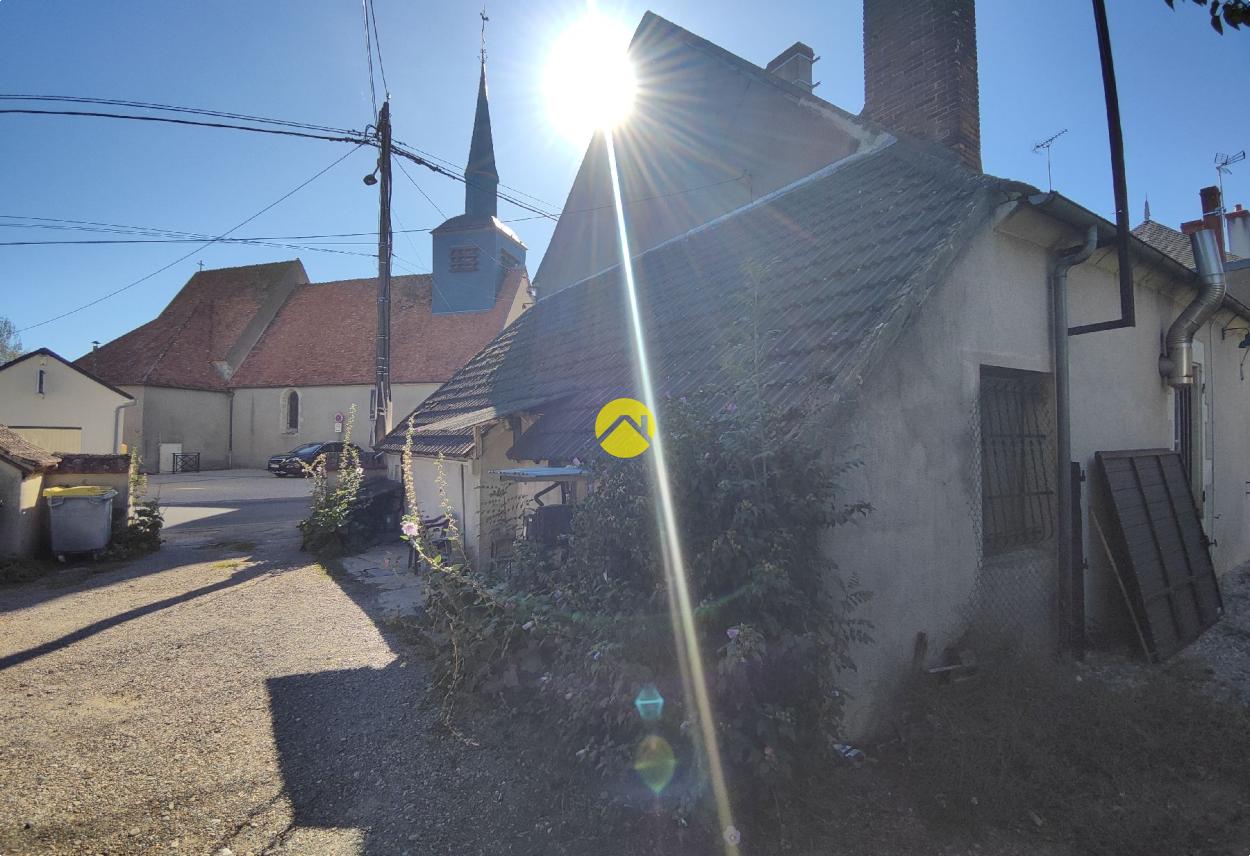Immeuble 8 pièces 90 m² à Cours-les-Barres, photo 12