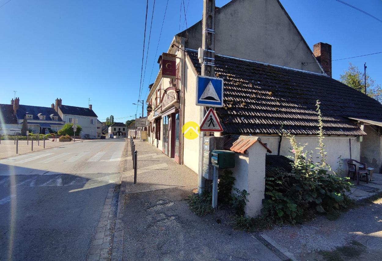 Immeuble 8 pièces 90 m² à Cours-les-Barres, photo 3