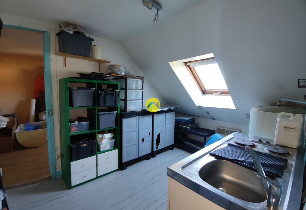 Immeuble 8 pièces 90 m² à Cours-les-Barres, photo 17