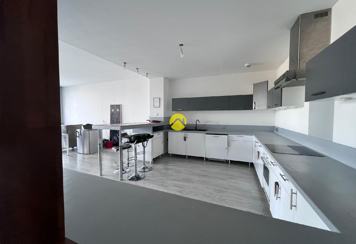 Appartement 6 pièces 150 m² à Bourges, photo 2