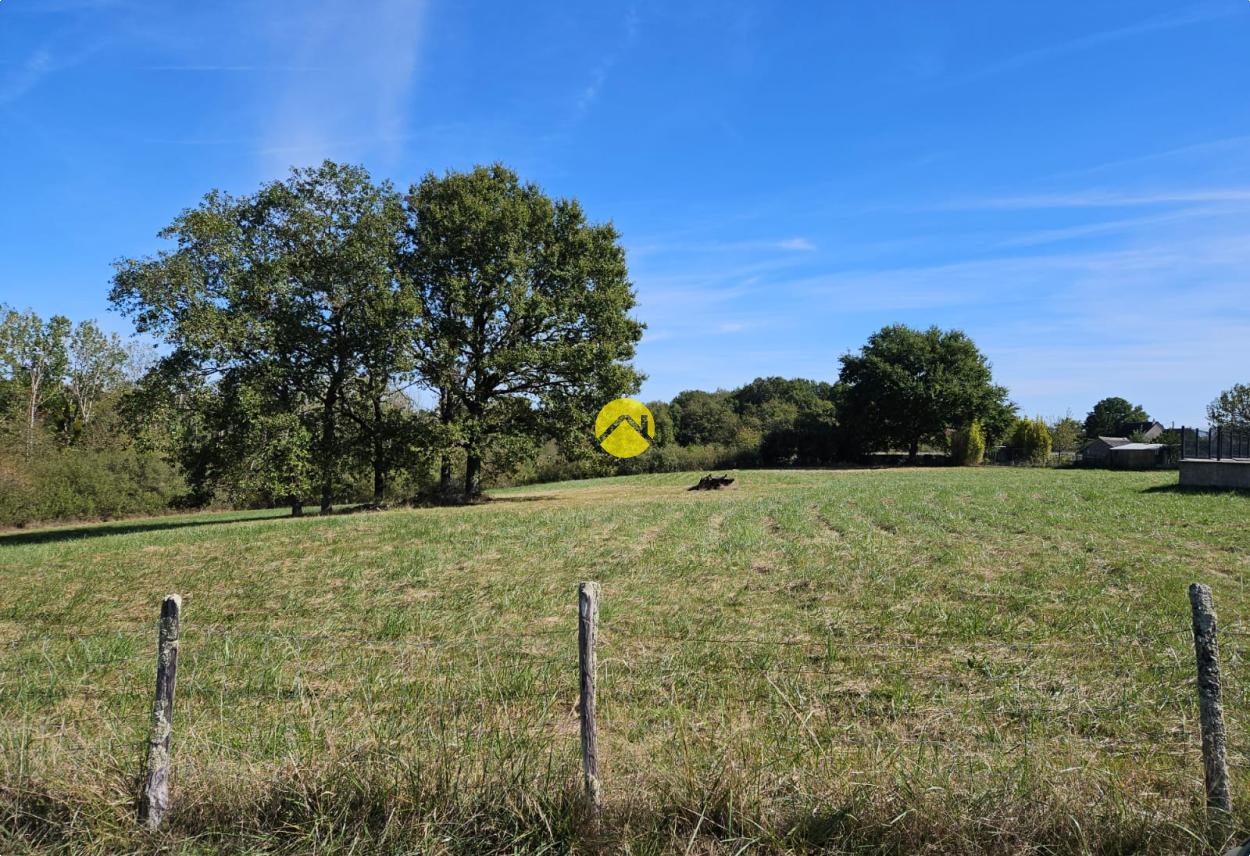 A LA CAMPAGNE TERRAIN CONSTRUCTIBLE · à Tours · 125 000 €