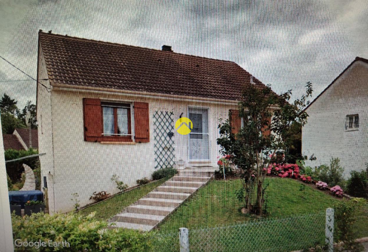 Maison 4 pièces 108 m² · à Saint-Amand-Montrond · 108 m² · 110 000 €