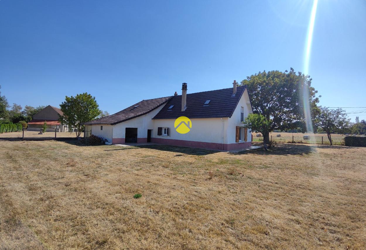 Maison 6 pièces 130 m² à Jussy-le-Chaudrier, photo 2