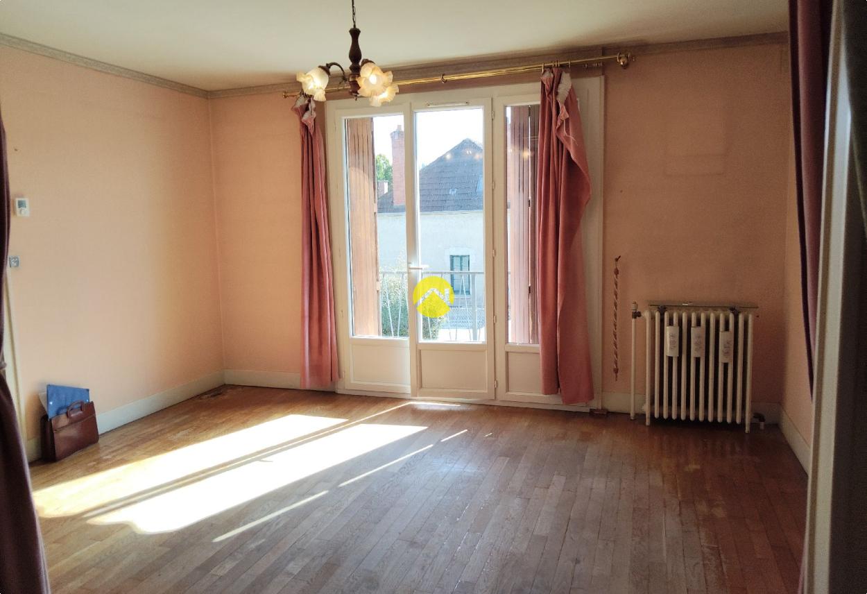 Maison 3 pièces 78 m² à Saint-Amand-Montrond, photo 3