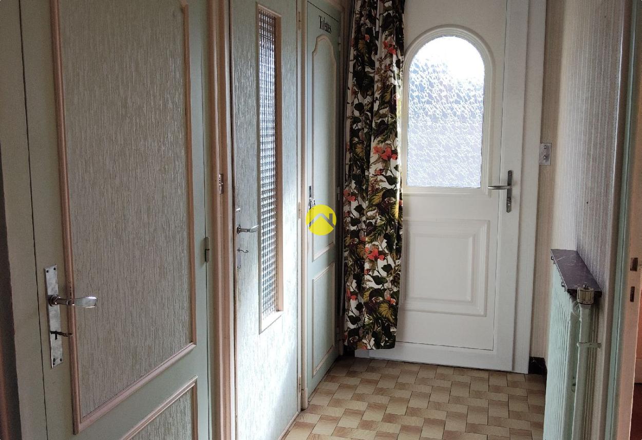 Maison 3 pièces 78 m² à Saint-Amand-Montrond, photo 2
